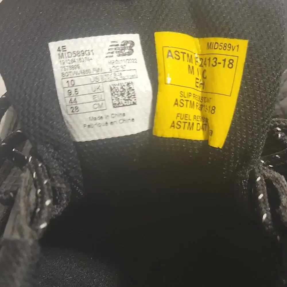 Size 10 - New Balance 589v1 Composite Toe Black